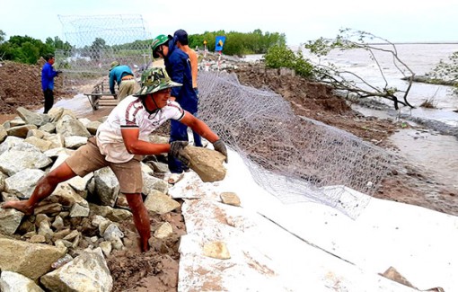Thắc thỏm nỗi lo sạt lở