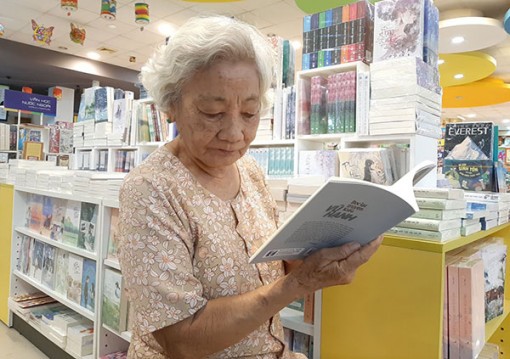 Thư thái nhờ làm bạn cùng sách