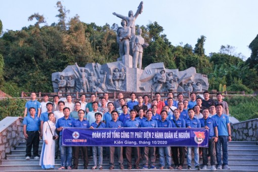 Đoàn Cơ sở Tổng Công ty phát điện 2 hướng về biển, đảo quê hương