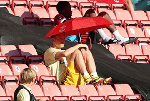 Ðoạn kết buồn của Ozil