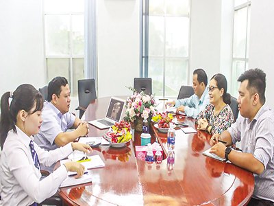 Lắng nghe, chia sẻ

và tiếp sức