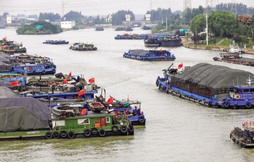 Trung Quốc “cấm cửa” than Úc?