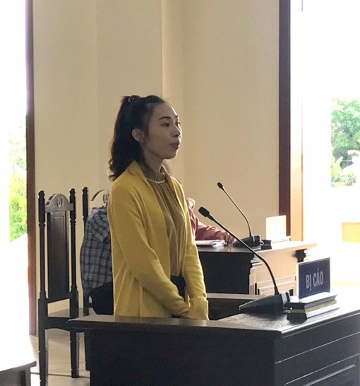 Chiếm đoạt vàng khách gởi, nhân viên ngân hàng lãnh án 13 năm tù