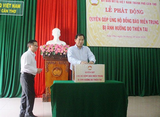 Phát động quyên góp ủng hộ đồng bào miền Trung