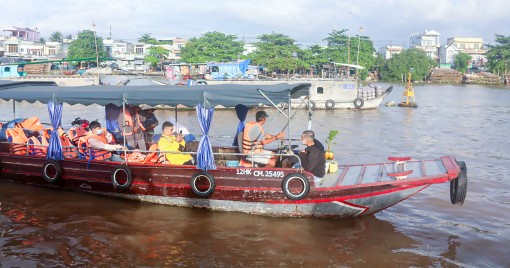 Tìm giải pháp bảo tồn chợ nổi Cái Răng bền vững