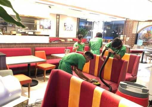 Khởi nghiệp với dịch vụ vệ sinh công nghiệp