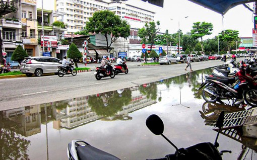 Triều cường đang xuống dần