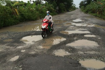 Đường xuống cấp, không đảm bảo an toàn giao thông