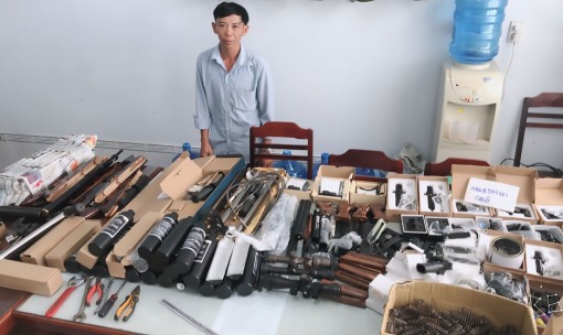 Thu giữ lượng lớn linh kiện

súng săn