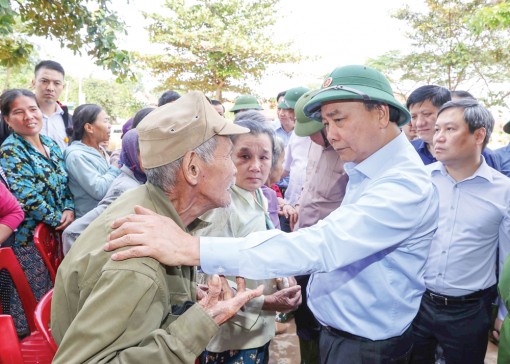 Cần nhanh chóng đảm bảo cuộc sống bình thường cho nhân dân trong vùng lũ lụt