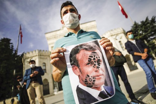 Làn sóng “bài Pháp” lan rộng

trong thế giới Hồi giáo