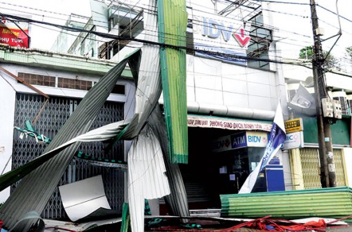 Bão số 9 gây thiệt hại nặng nề