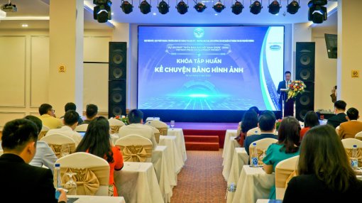 Tập huấn “Kể chuyện bằng hình ảnh”