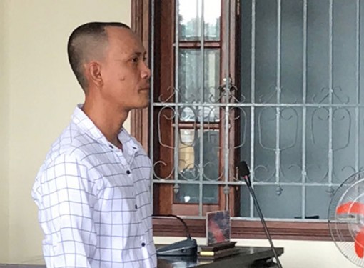 Tuyên bắt giam tại tòa bị cáo phạm tội cố ý gây thương tích