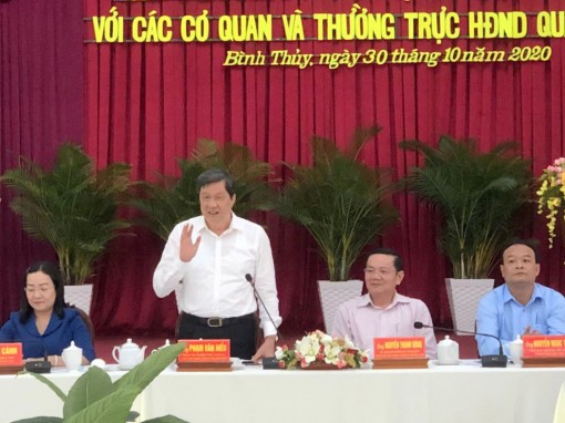 Thường trực HĐND, các Ban của HĐND thành phố

tập trung thực hiện tốt chức trách, nhiệm vụ được giao