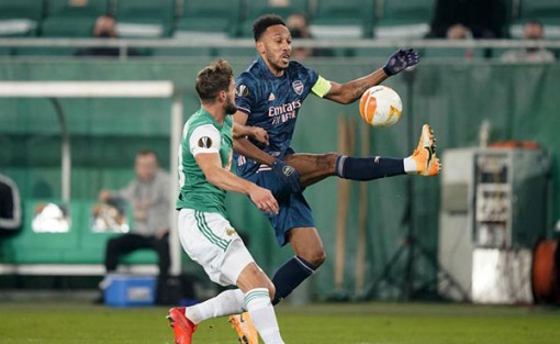 Ðằng sau “cơn hạn” bàn thắng của Aubameyang