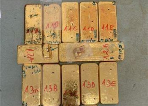 Thêm 3 đối tượng ra đầu thú