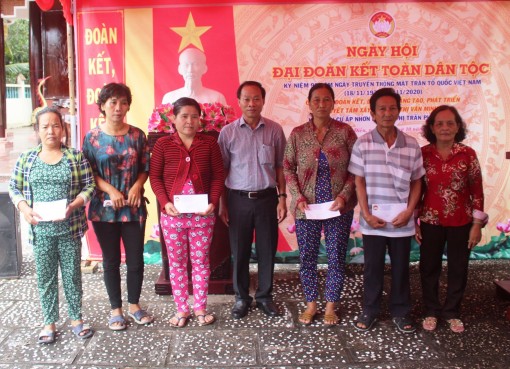 Trợ lực để người nghèo vươn lên