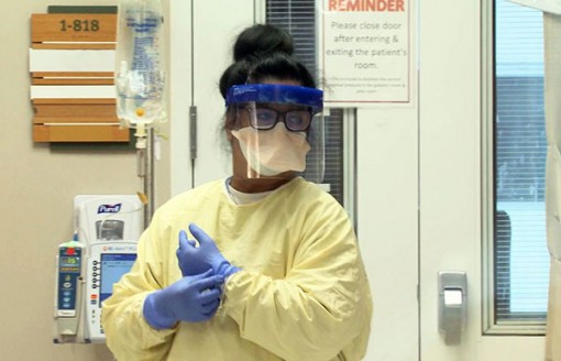 Khi bệnh viện tranh giành y tá