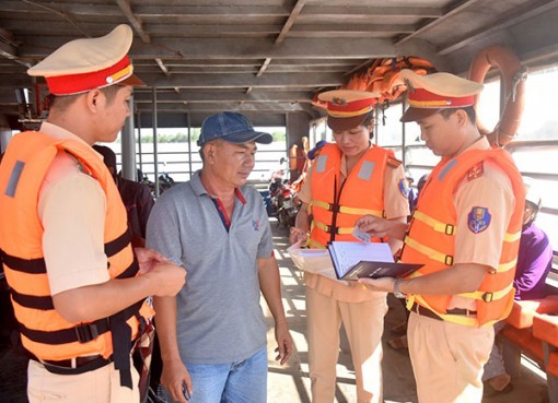Tăng cường kiểm tra, khảo sát tình hình trật tự an toàn giao thông đường bộ và đường thủy nội địa