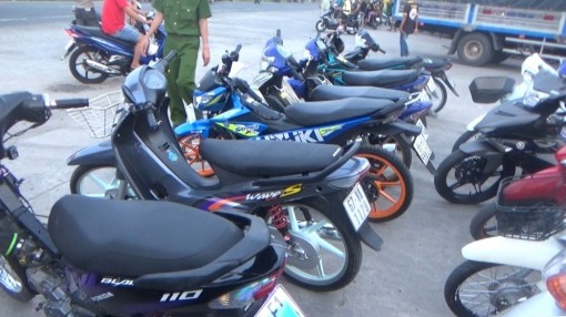 Tạm giữ 36 xe mô tô và 8 đối tượng đuổi kéo, đua xe trái phép