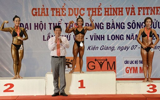 Thể hình - sàn diễn của các VÐV An Giang