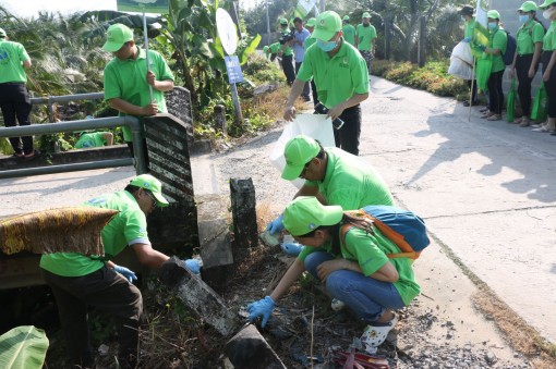 Thu gom, tiêu hủy an toàn 4 tấn vỏ chai lọ, bao bì thuốc bảo vệ thực vật