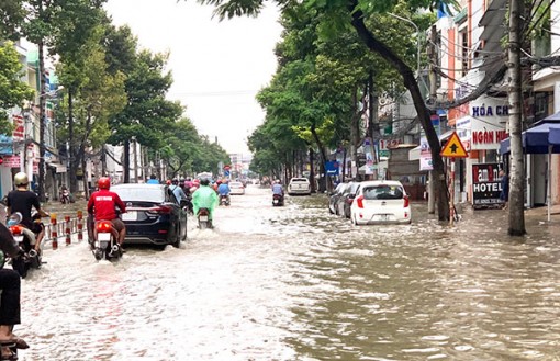 Cần giải pháp căn cơ hạn chế ngập lụt do triều cường