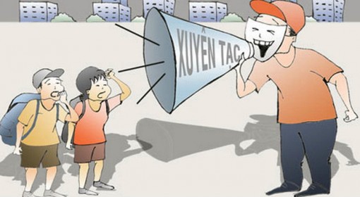 Góp ý, hay gieo rắc “độc dược chính trị”?