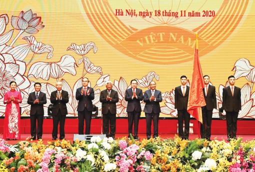 Vinh quang 90 năm sự nghiệp đại đoàn kết dân tộc