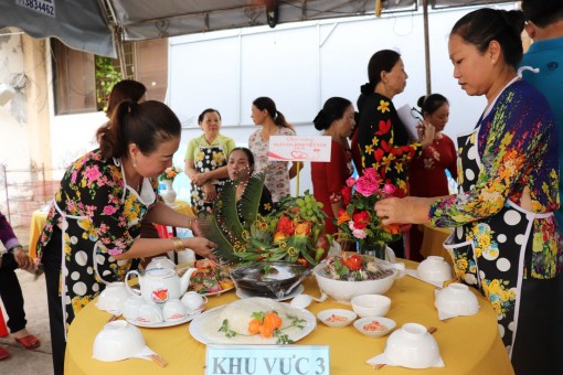 Chăm sóc, giữ gìn sức khỏe cho gia đình