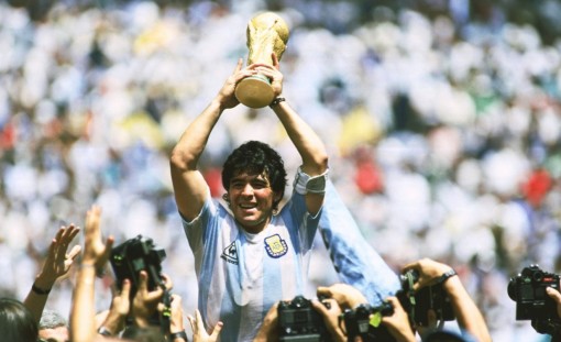 Truyền thông Mỹ Latinh bàng hoàng trước sự ra đi của “Cậu bé Vàng”