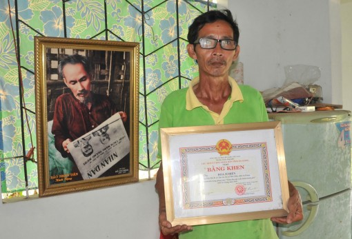 Lai tạo giống lúa chỉ để... tặng Nhà nước!