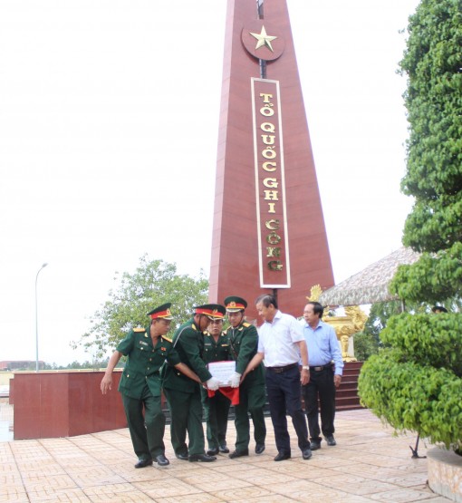Thi đua hoàn thành nhiệm vụ chính trị
