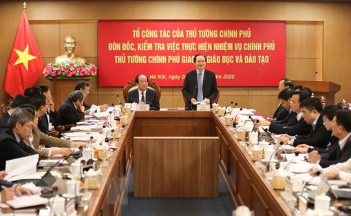 Tổ công tác của Thủ tướng làm việc với lãnh đạo Bộ Giáo dục và Đào tạo