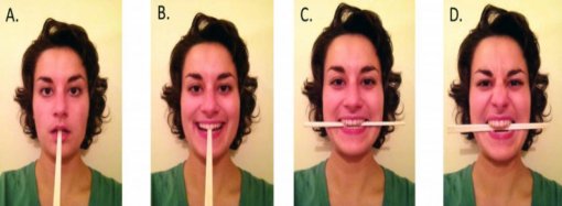 Cười hoặc nhăn mặt khi tiêm sẽ ít đau hơn