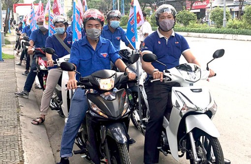 Nhiều hoạt động tuyên truyền văn hóa giao thông