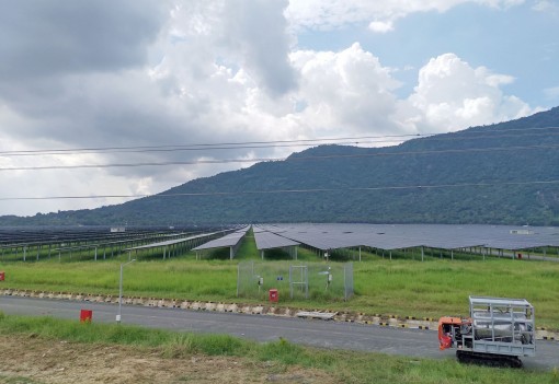 Điện mặt trời lên núi Cấm, xuống đồng bằng