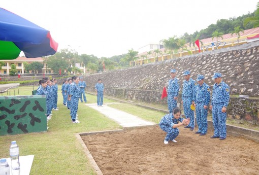 Giữ ấm đảm bảo sức khỏe cho bộ đội vào mùa đông