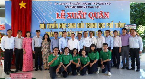 Lễ xuất quân đội tuyển học sinh giỏi THPT TP Cần Thơ dự thi cấp quốc gia năm học 2020-2021