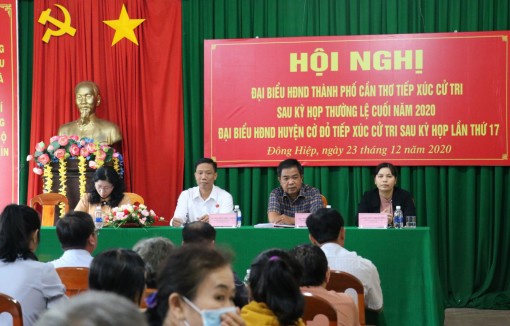 Đại biểu HĐND thành phố tiếp xúc cử tri