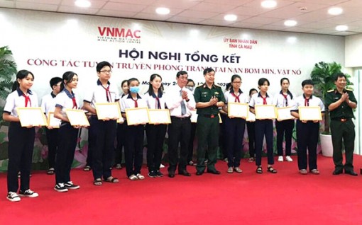 Tổng kết công tác tuyên truyền phòng tránh tai nạn bom mìn, vật nổ