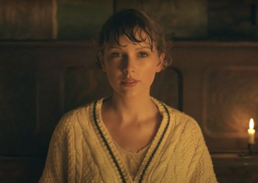 Taylor Swift<br>
Ngôi sao thành công nhất năm 2020