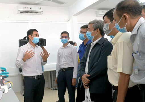 Dự kiến thử nghiệm vaccine COVID-19 thứ 2 trên người sớm hơn kế hoạch 2 tháng