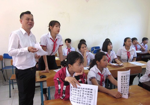 Trang bị kiến thức, kỹ năng an toàn giao thông cho trẻ em