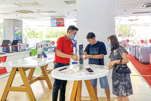 Tổng mức bán lẻ hàng hóa và doanh thu dịch vụ năm 2020 tăng 3,53%