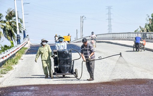 Khẩn trương sửa chữa cầu, đường, đảm bảo an toàn giao thông dịp Tết Nguyên đán 2021