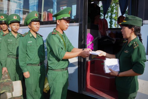 Cà Mau: Tăng cường lực lượng chống dịch COVID-19 tuyến biên giới