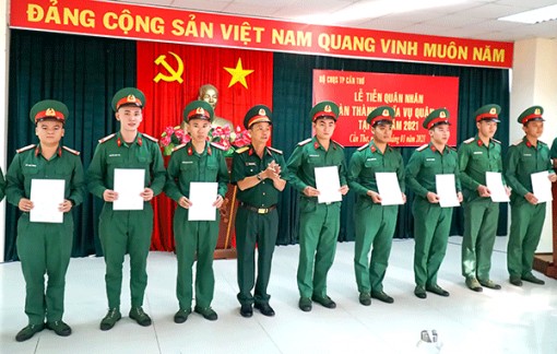 Tiễn 67 quân nhân hoàn thành nghĩa vụ Quân sự trở về địa phương