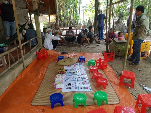 Khởi tố, bắt giam đối tượng

tổ chức đánh bạc